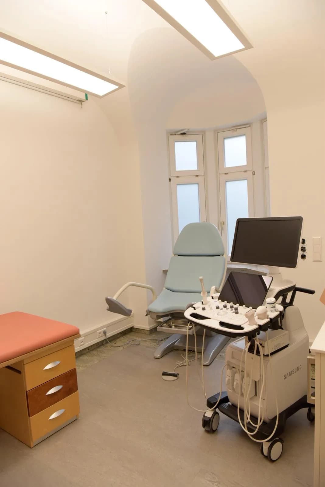 Privatpraxis Dr. Sagiroglu Stuttgart — Frauenheilkunde & Geburtshilfe · Ästhetische Medizin — Innenbereich (31)